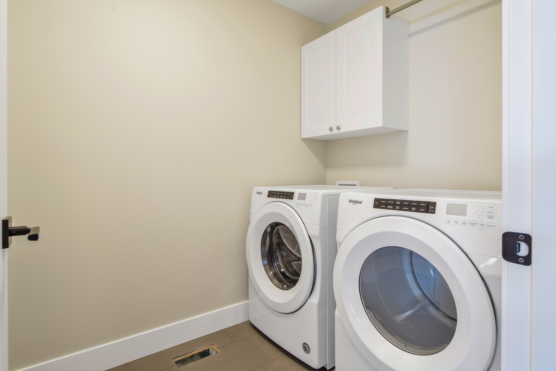 1_harmony_homes_glenwood_infill_project_laundry_gallery_image_29