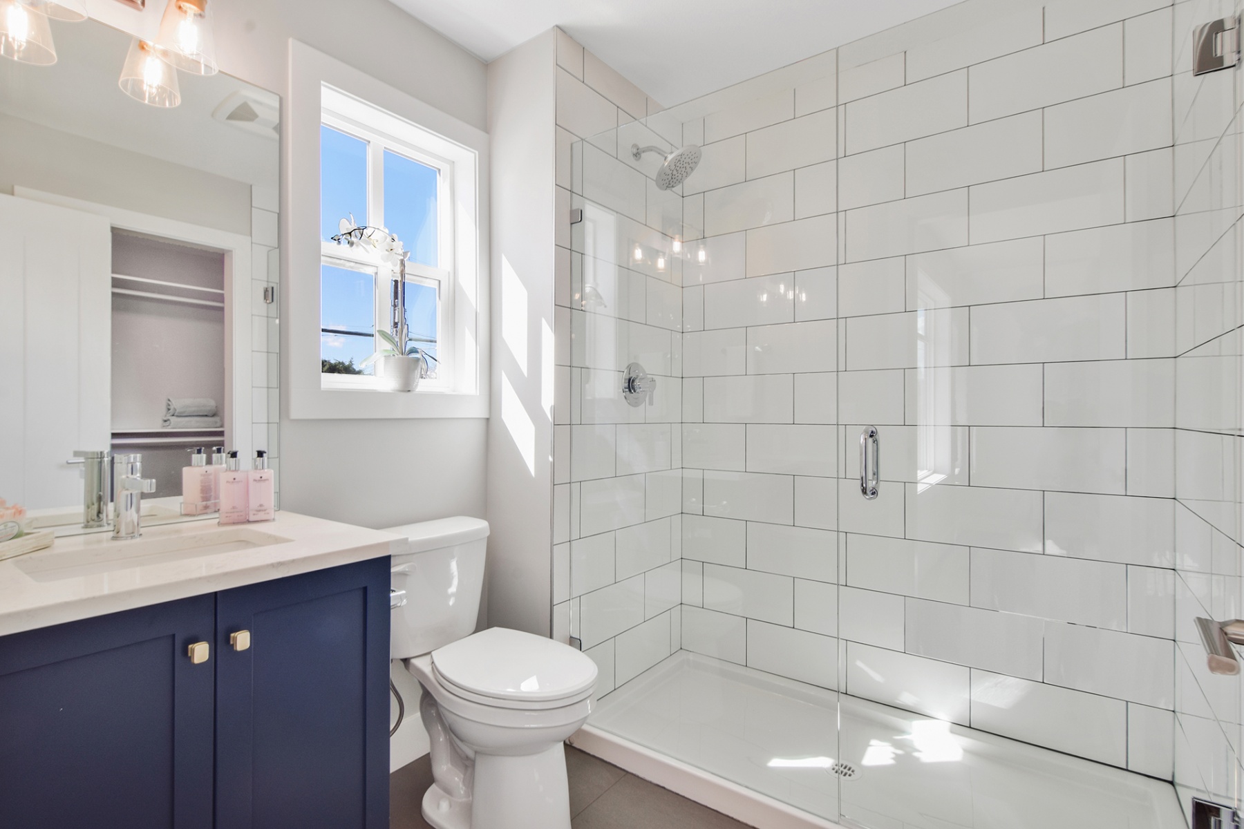 1_harmony_homes_glenwood_infill_project_shower_area_gallery_image_18