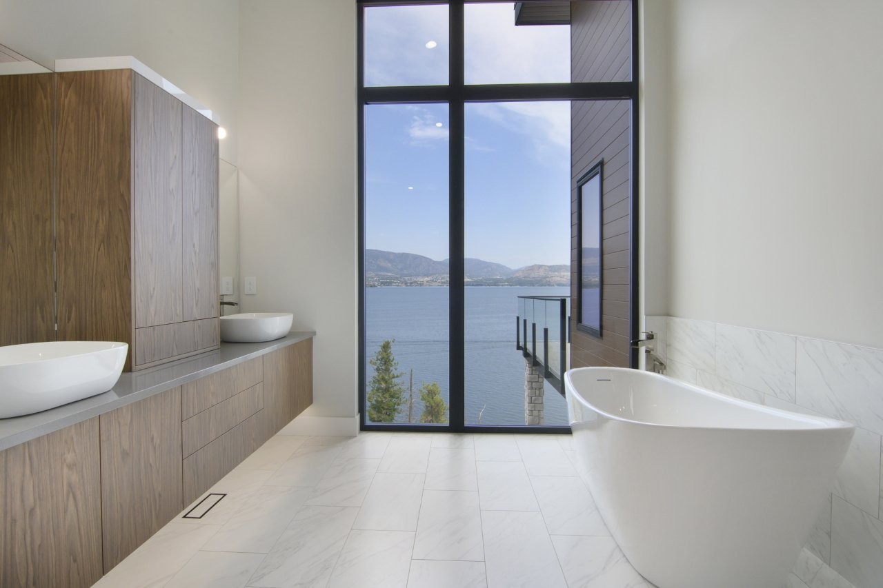 Lakeshore-Road-Lakefront-Residence-15