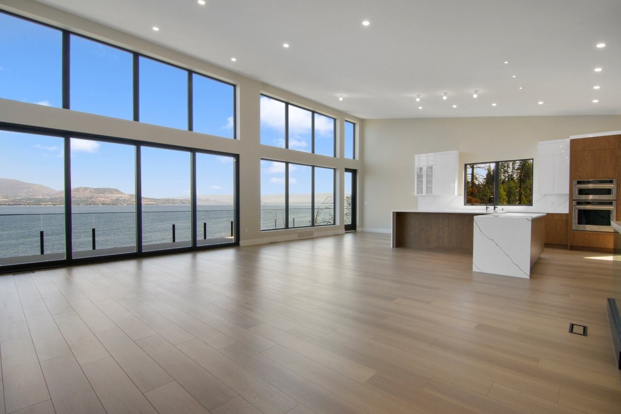 Lakeshore-Road-Lakefront-Residence-17