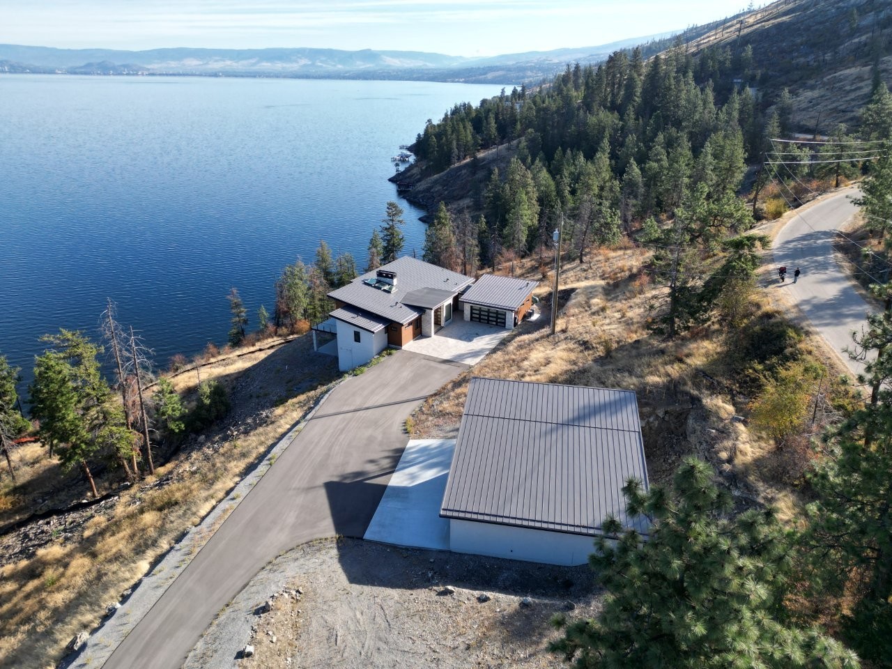 Lakeshore-Road-Lakefront-Residence-22