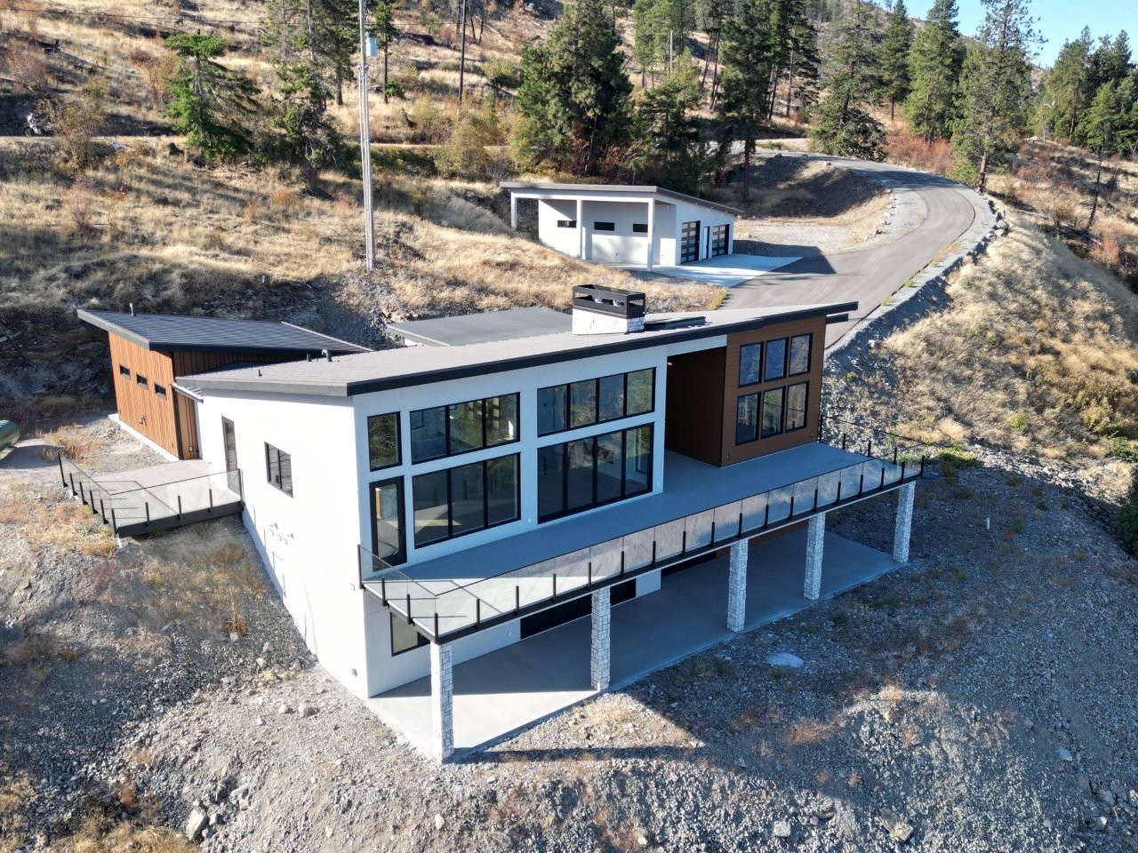 Lakeshore-Road-Lakefront-Residence-24