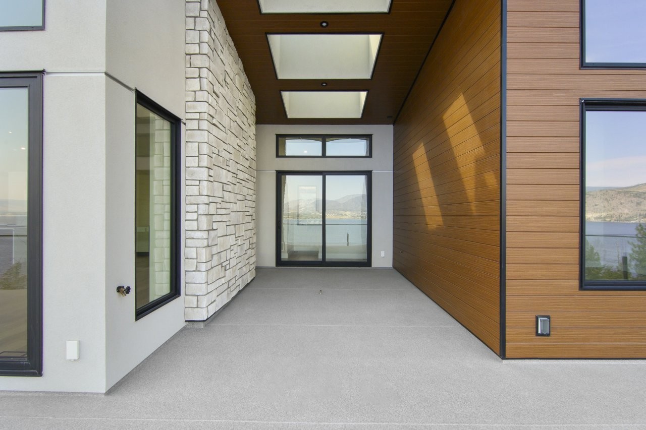 Lakeshore-Road-Lakefront-Residence-4