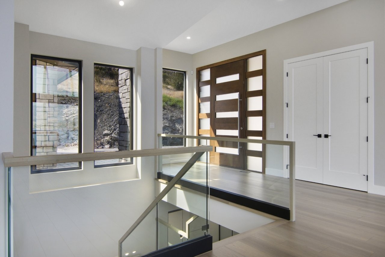 Lakeshore-Road-Lakefront-Residence-7