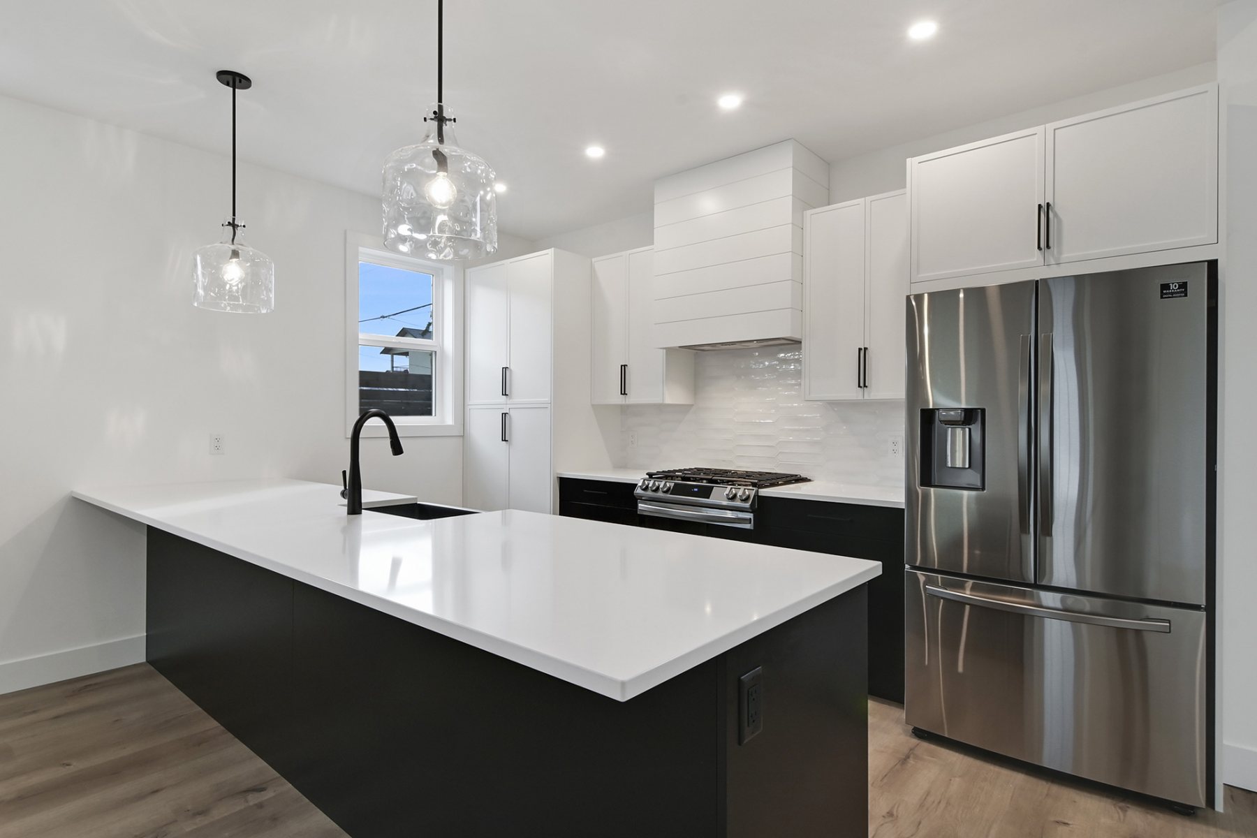 1_harmony_homes_patterson_ave_infill_project_kitchen_gallery_image_12