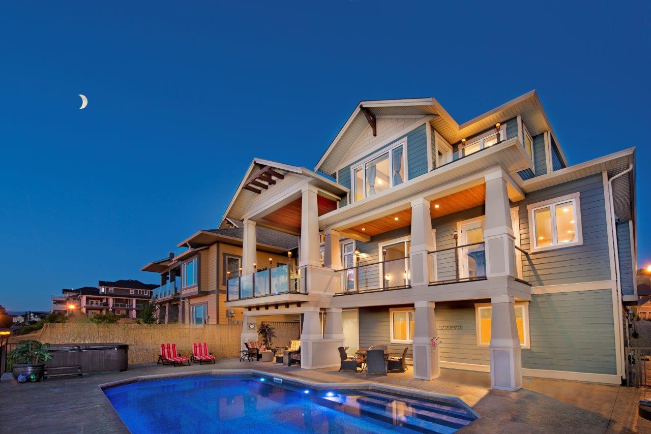 harmony_homes_south_perimeter_way_residence_house_pool_night_view_gallery_image_10