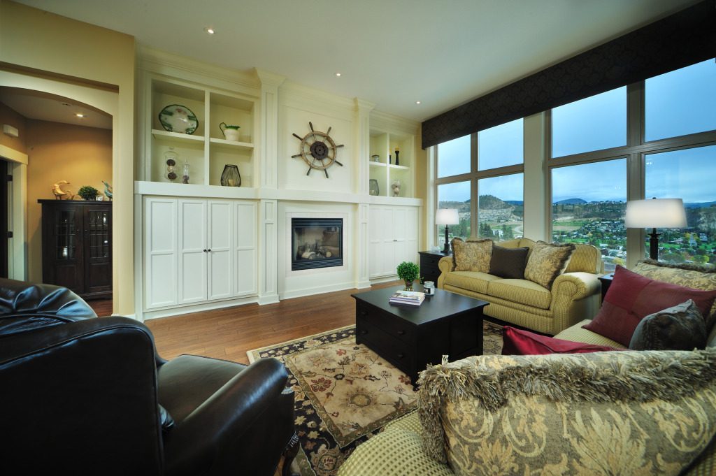 harmony_homes_traditions_cresent_residence_living_room_gallery_image_9
