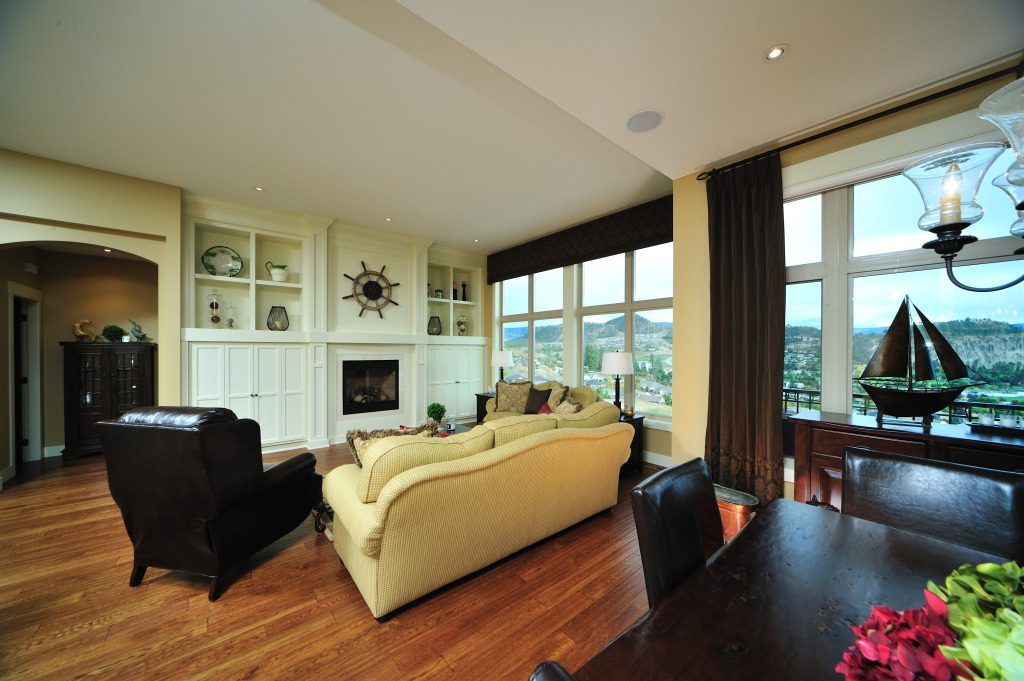 harmony_homes_traditions_cresent_residence_living_room_view_gallery_image_10